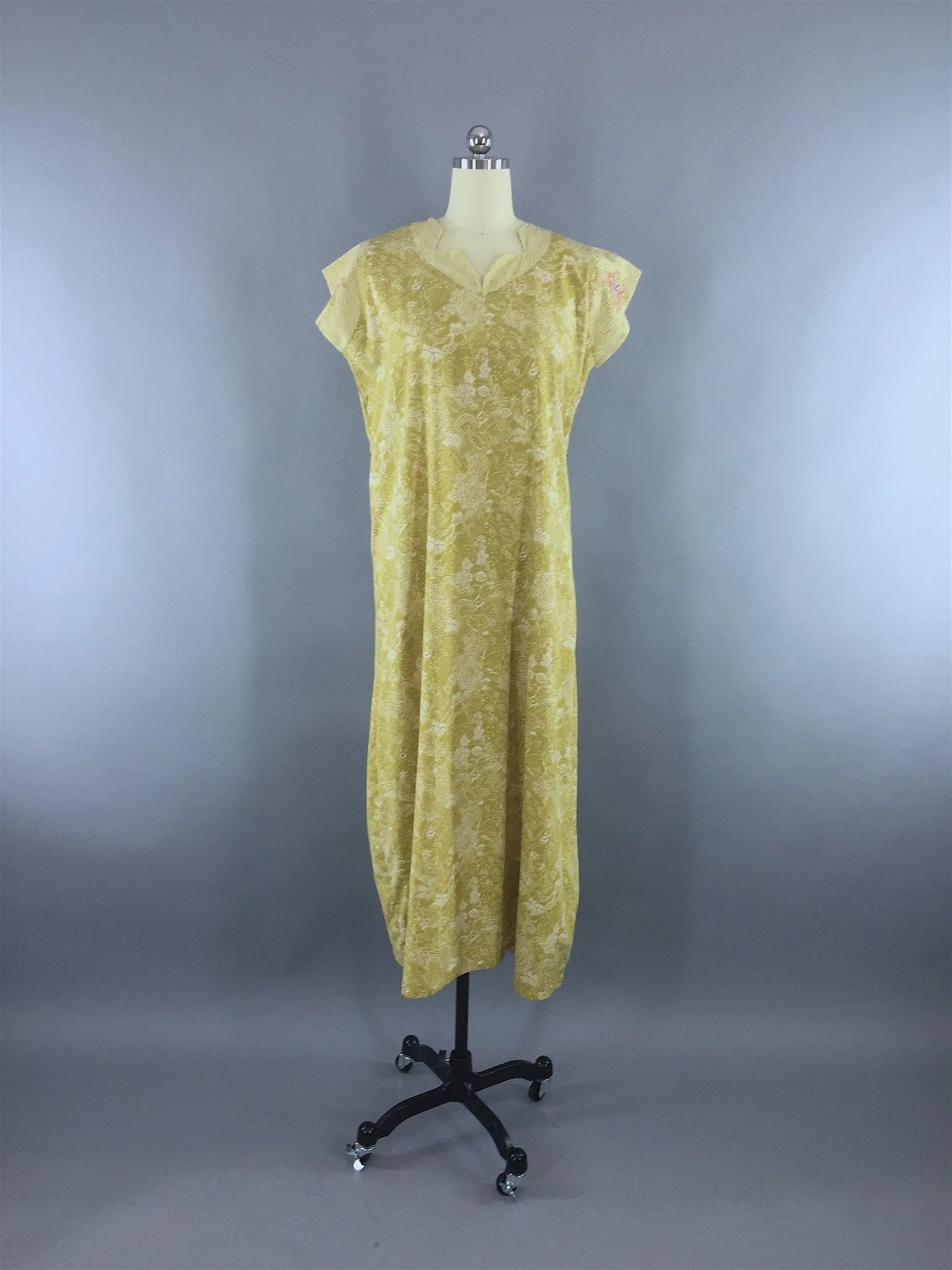 1960s Vintage Embroidered Yellow Green Floral Print Caftan Dress