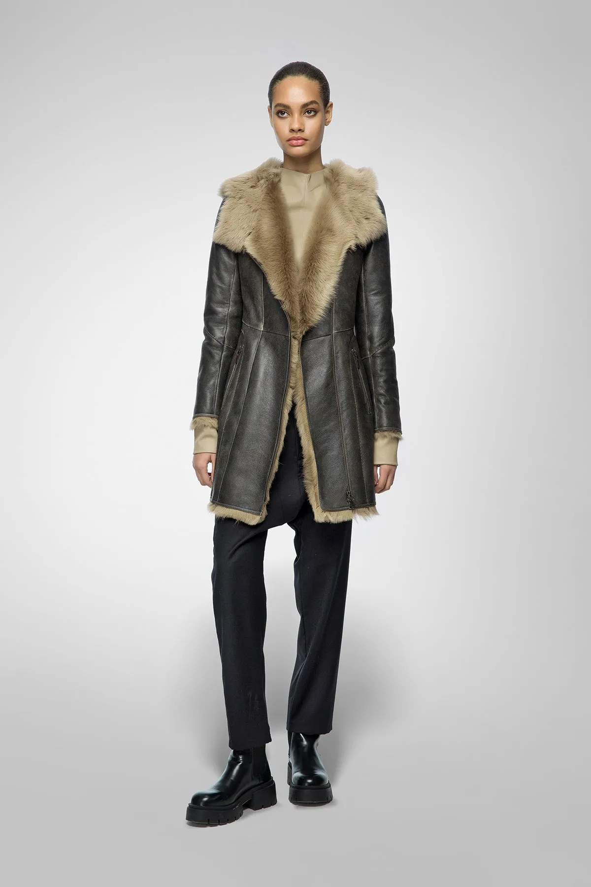 Amelie - Desert Beige Shearling Coat