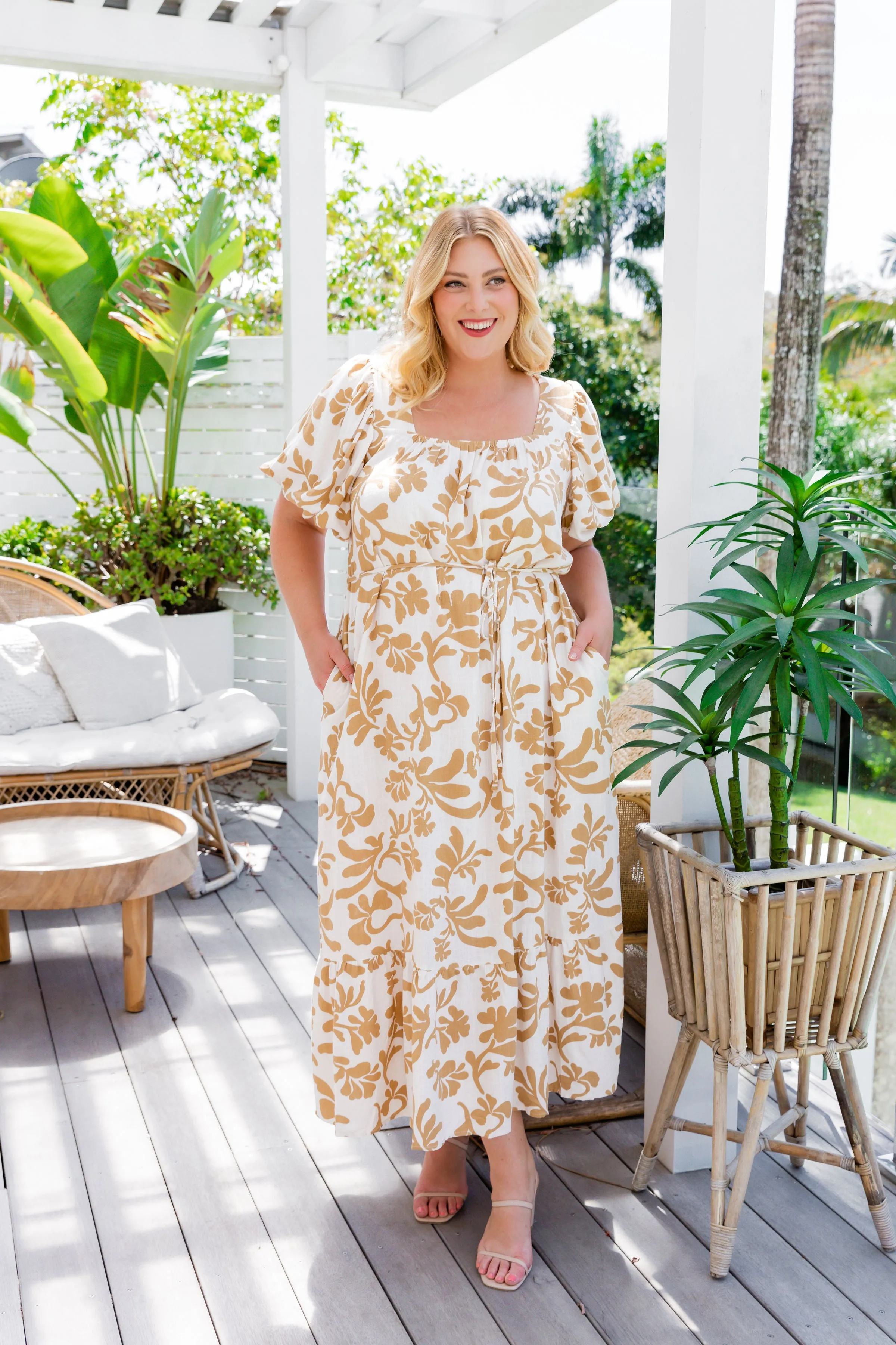 Esther Linen Blend Resort Maxi Dress in Livvy Print