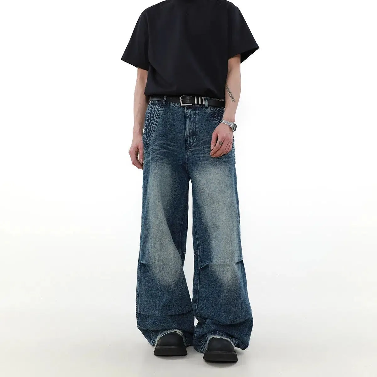 Faded Raw Edge Pleats Wide Jeans