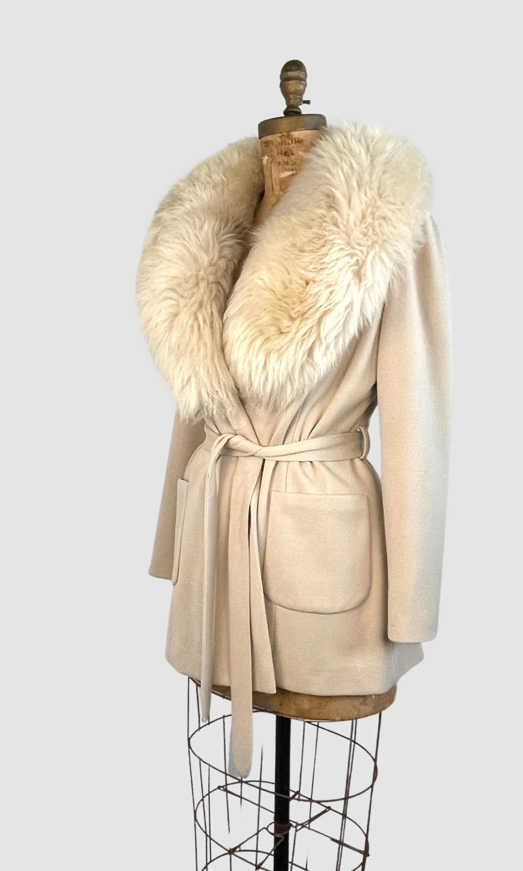 GLAM IT UP 70s Belted Wool Coat with Faux Fur Collar, Size Medium