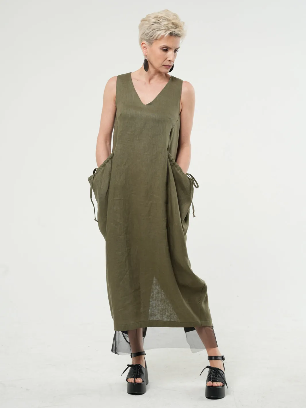 Long Linen Dress With Oversized Pockets In Khaki