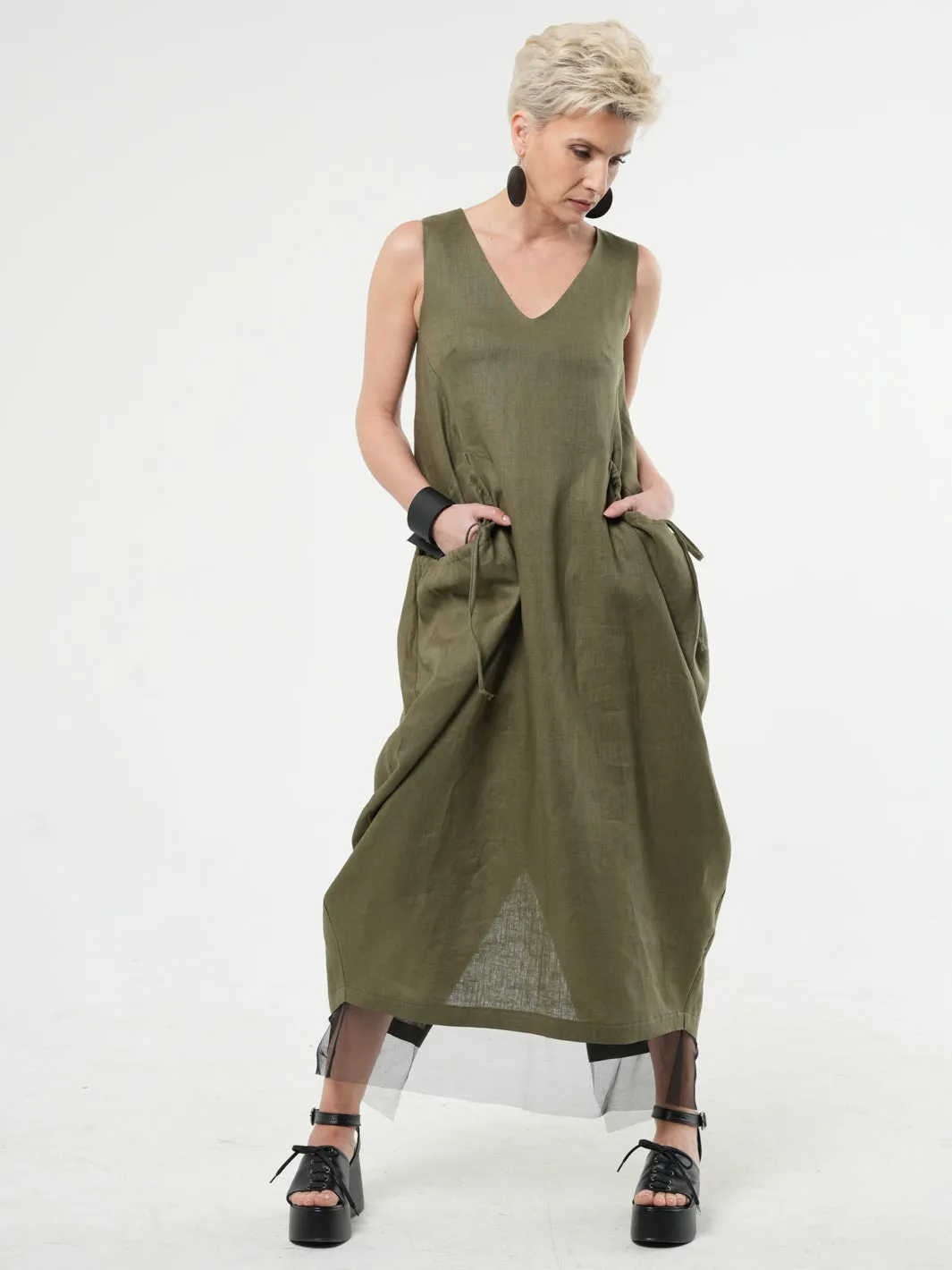 Long Linen Dress With Oversized Pockets In Khaki