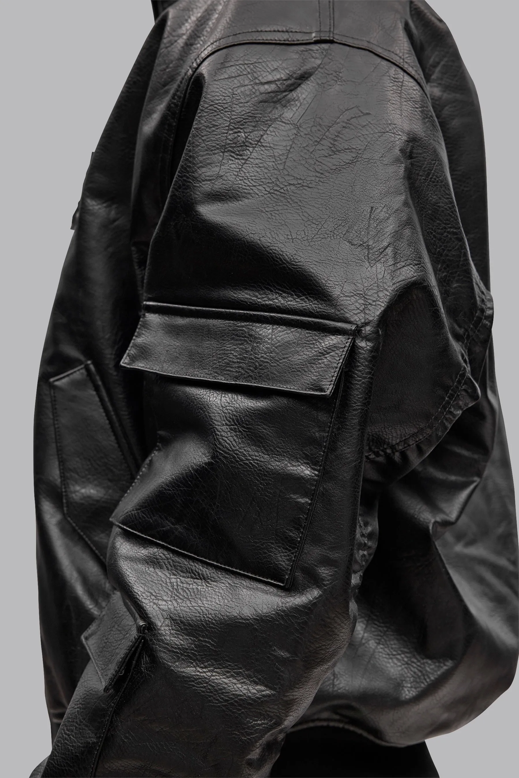 V_GAN LEATHER BOXY BOMBER JACKET - Black