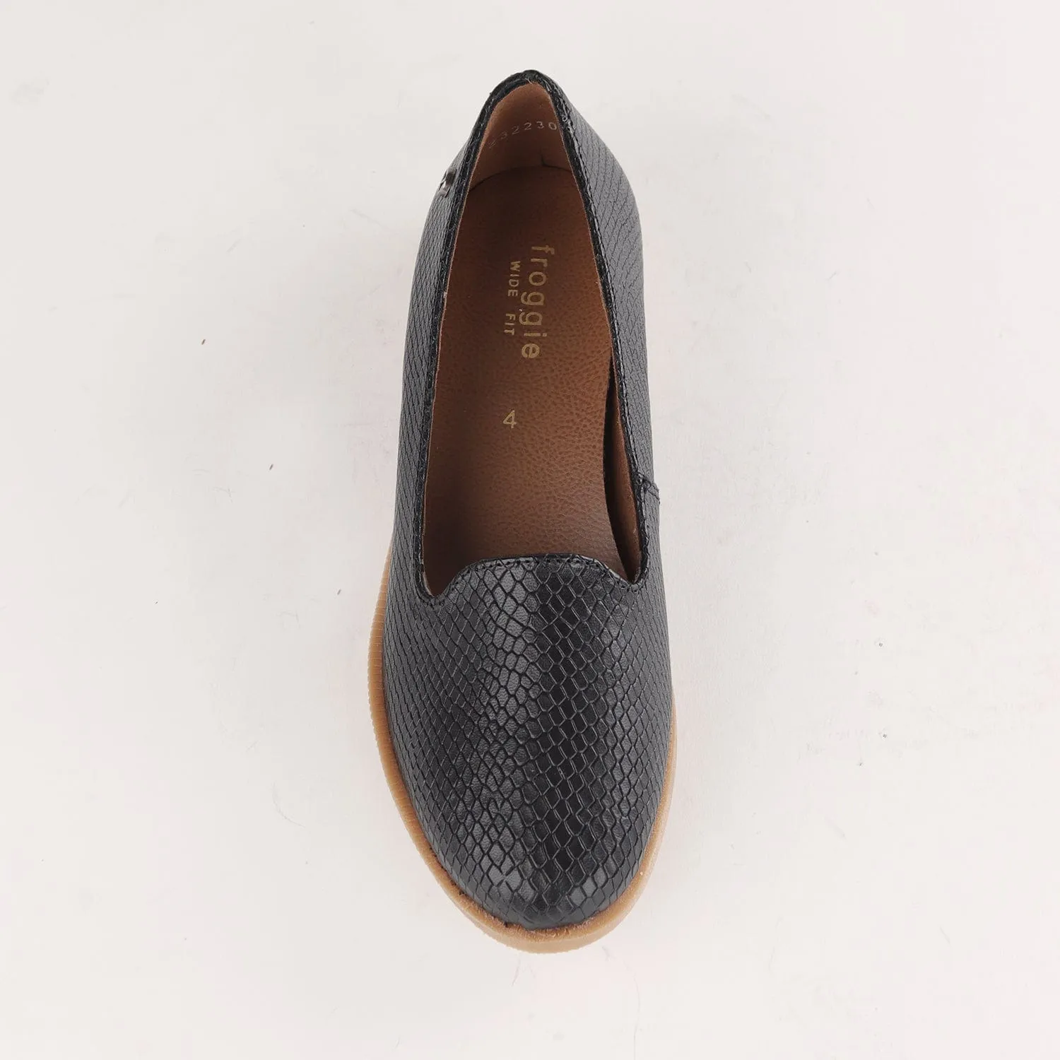 Wider Fit Slipper Cut Flat in Black - 12468